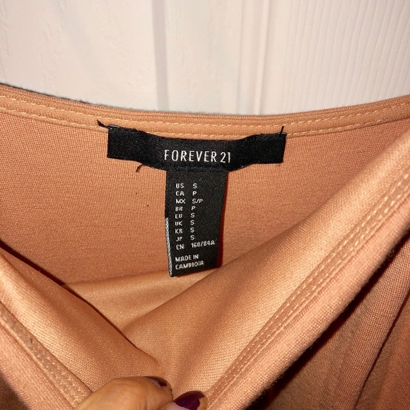 F21 peach fitted dress - Picture 4 of 7